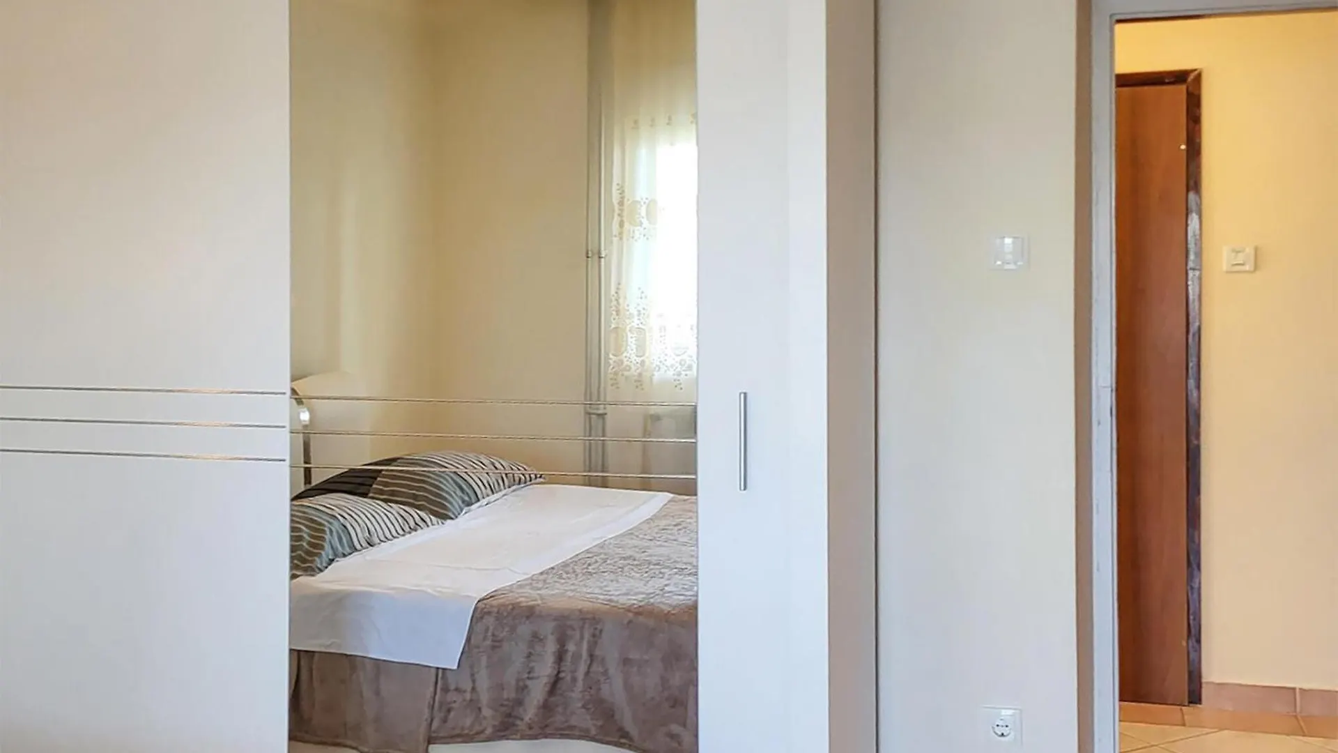 Gorgeous Apartment In Jadranovo