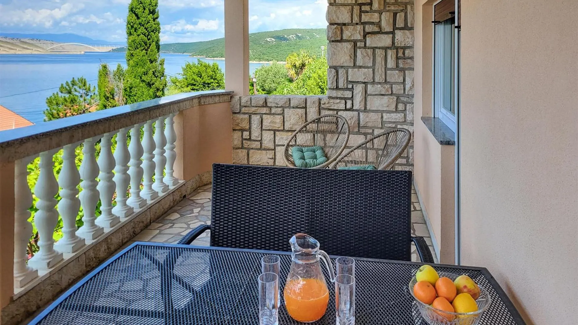 Gorgeous Apartment In Jadranovo