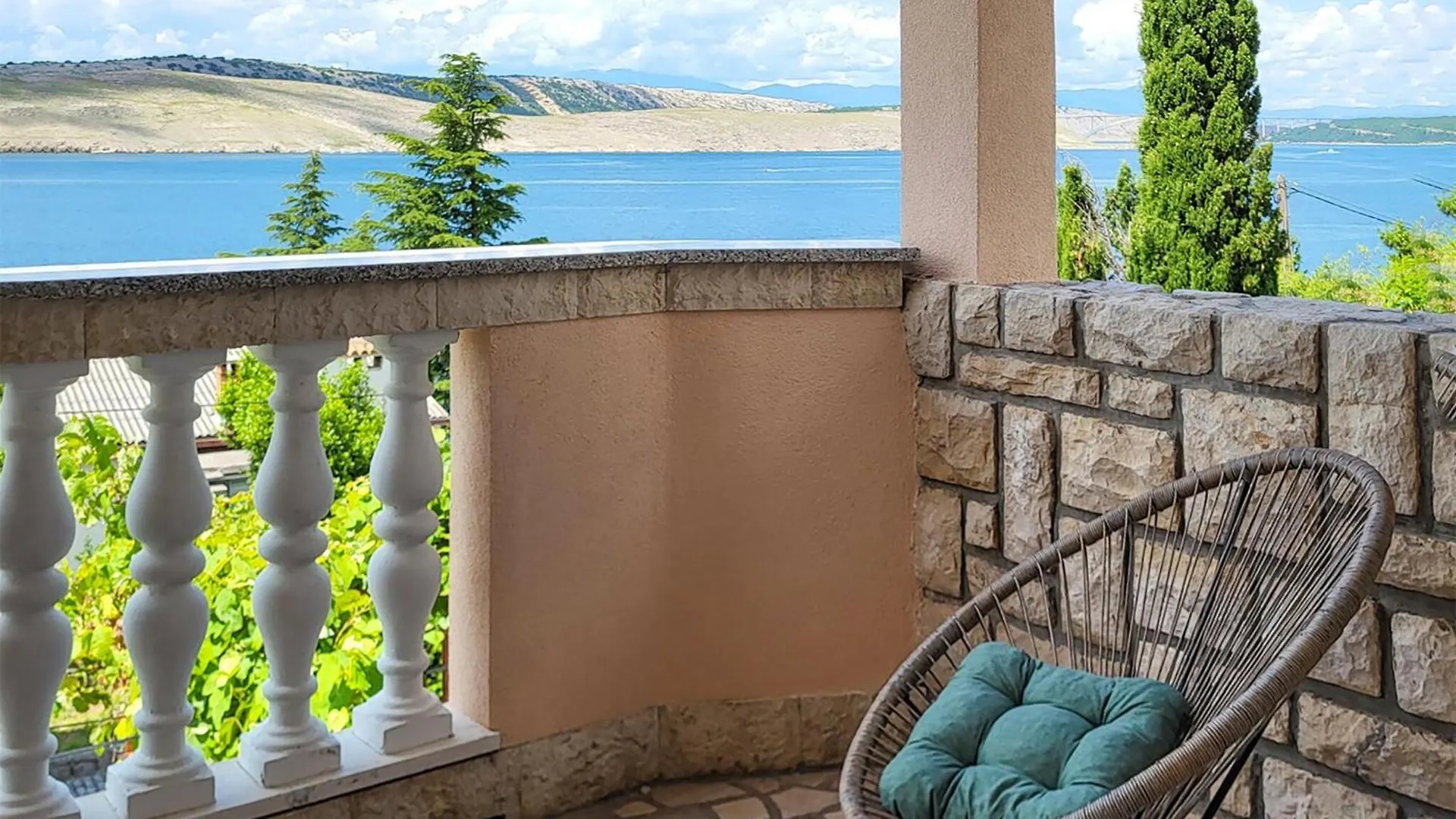 Gorgeous Apartment In Jadranovo