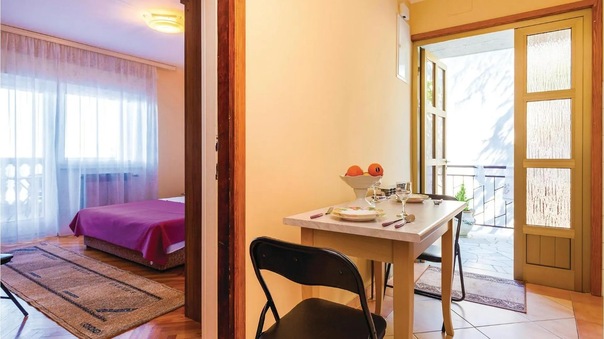 Gorgeous Apartment In Jadranovo
