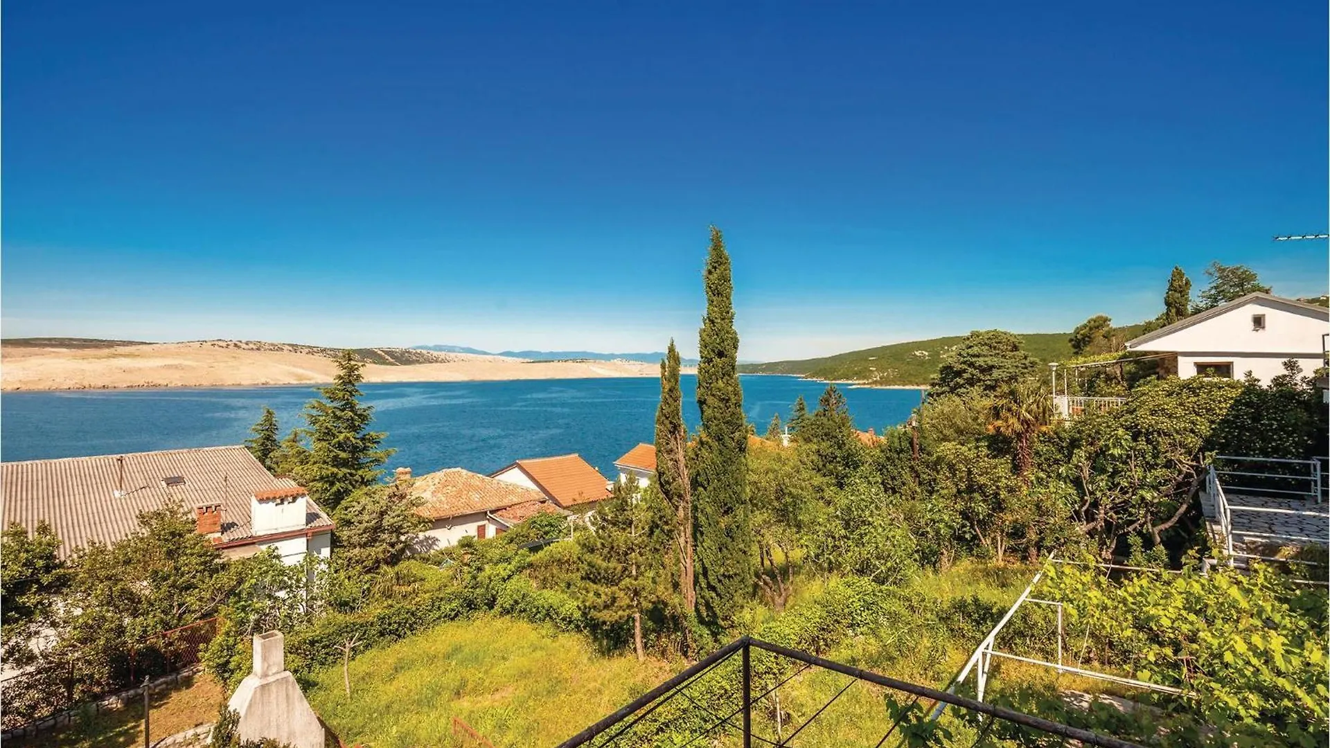 Gorgeous Apartment In Jadranovo